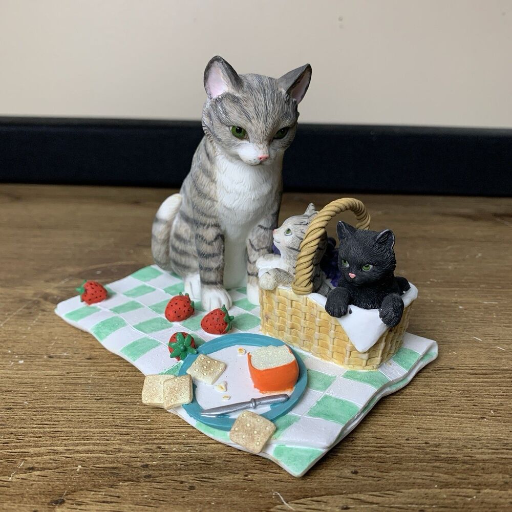 Lenox "Family Picnic" Momma Cat & Kittens Basket Playtime Figurine